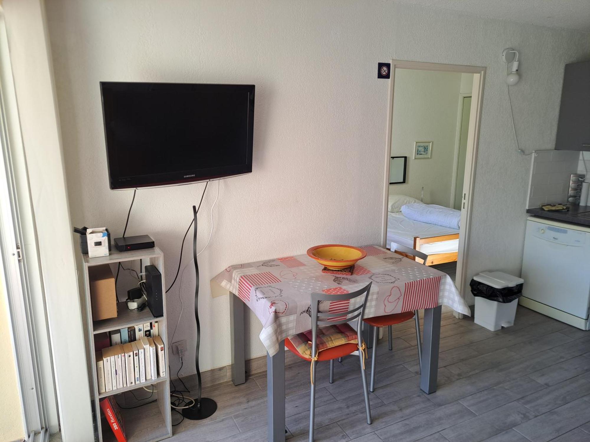 Helios 32, T2 Climatise, Parking, 500M Plage Agde Eksteriør billede